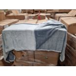 PALLET TO CONTAIN 200 X NEW & PACKAGED LUXURY 130X150CM FLEECE THROWS IN VARIOUS DESIGNS. RRP £29.99