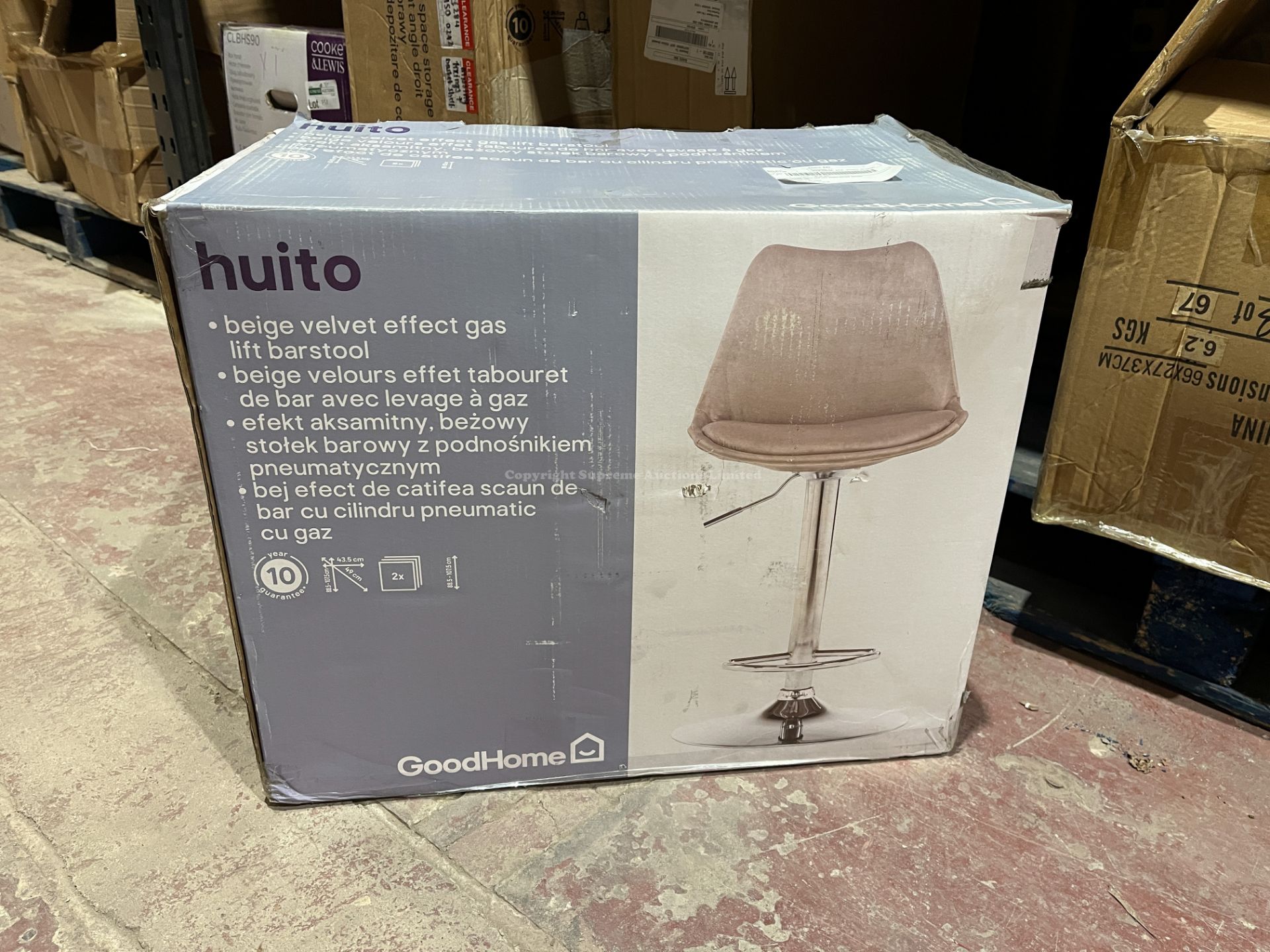 HUITO BEIGE VELVET EFFECT GAS LIFT BARSTOOL. (R7-4)