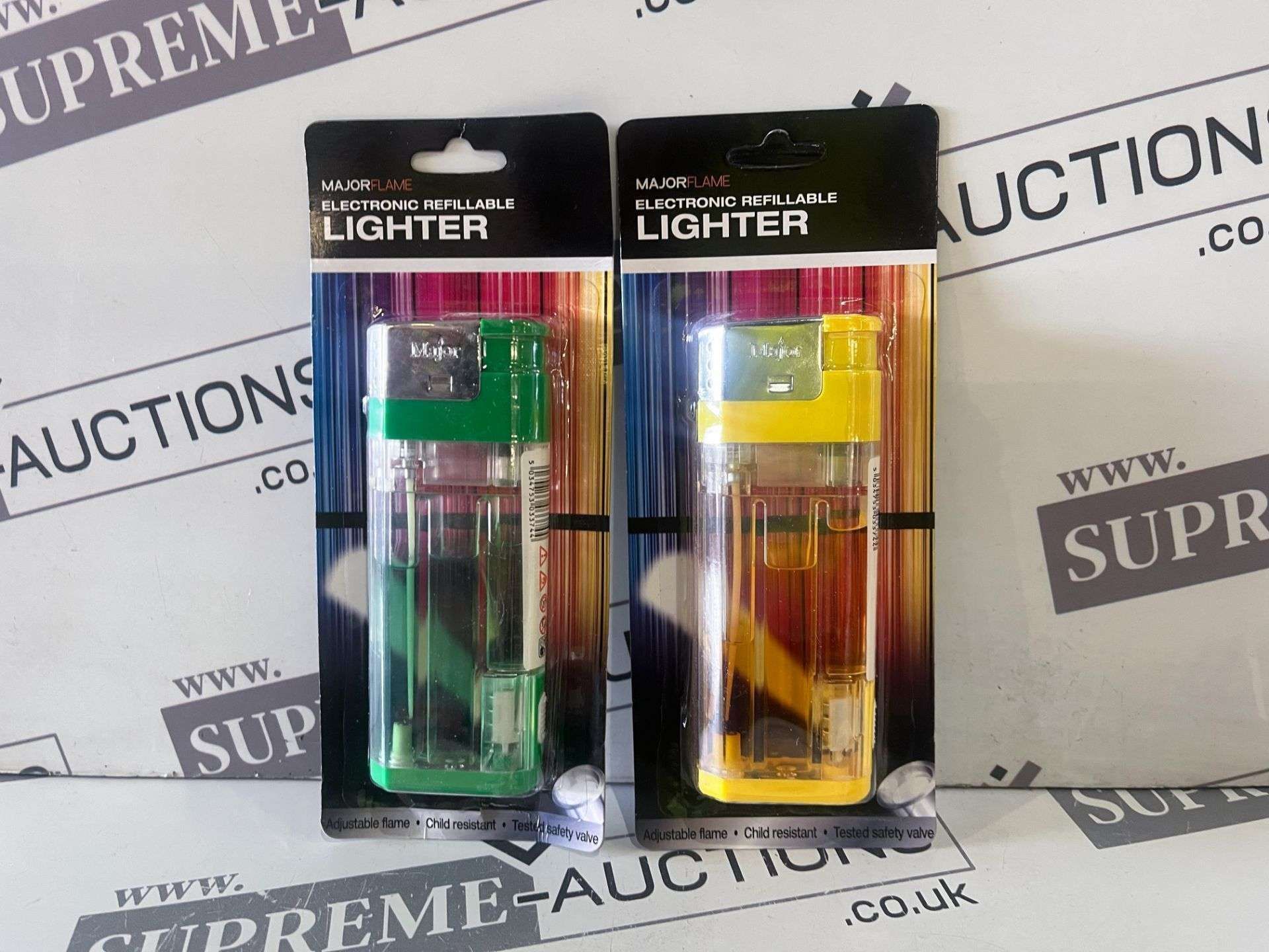 72 X NEW PACKAGED MAJOR FLAME ELECTRONIC RE-FILLABLE GIANT LIGHTERS IN ASSORTED DESIGNS/COLOURS. (