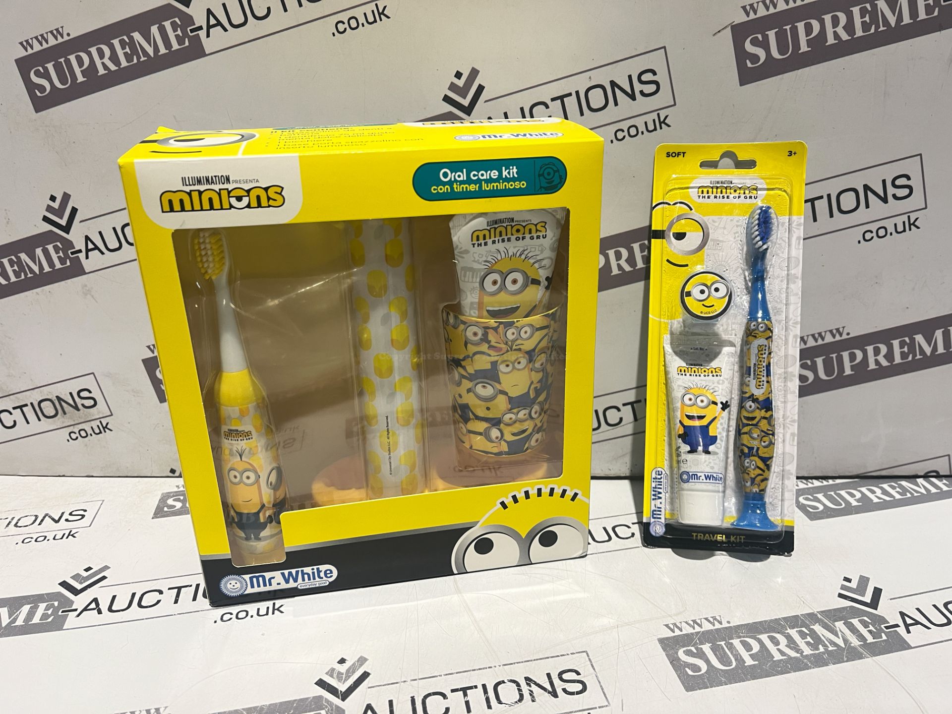 10 X BRAND NEW 2 PIECE CHILDRENS MINIONS ORAL CARE SETS INCLUDING TRAVEL KIT AND ELECTRIC TOOTHBRUSH