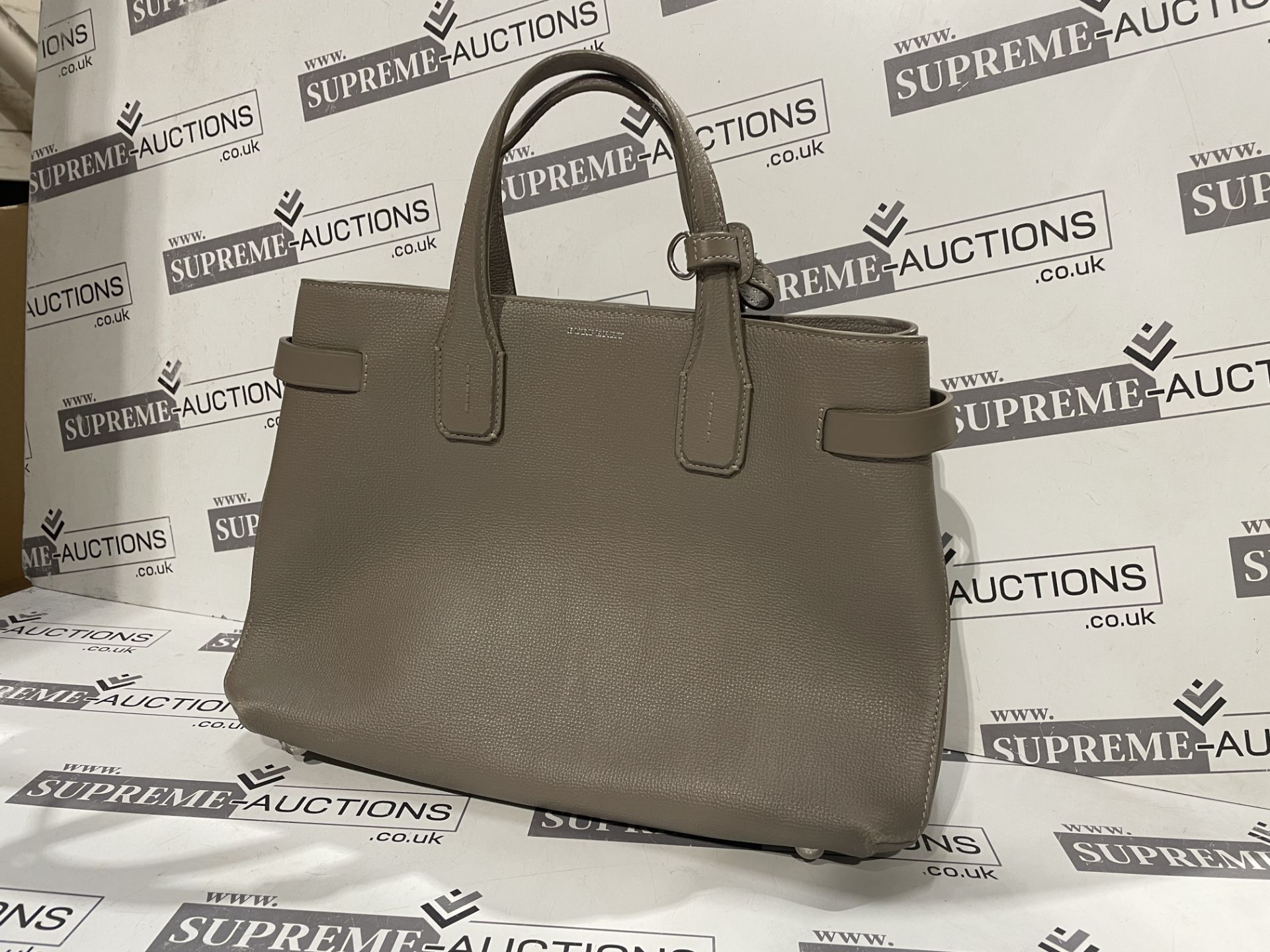 (NO VAT) BURBERRY THE BANNER GREY LEATHER HANDBAG RRP £899