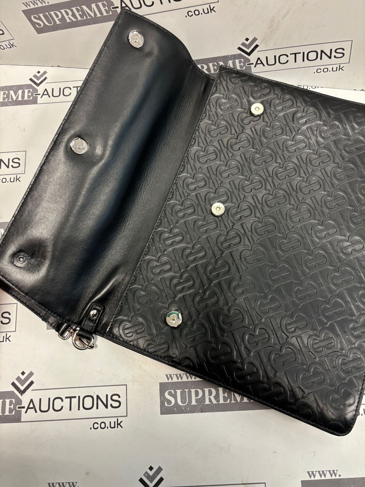 (No Vat) Burberry Envelope clutch, TB embossed leather, Black colour approx 27x35cm. - Bild 4 aus 7