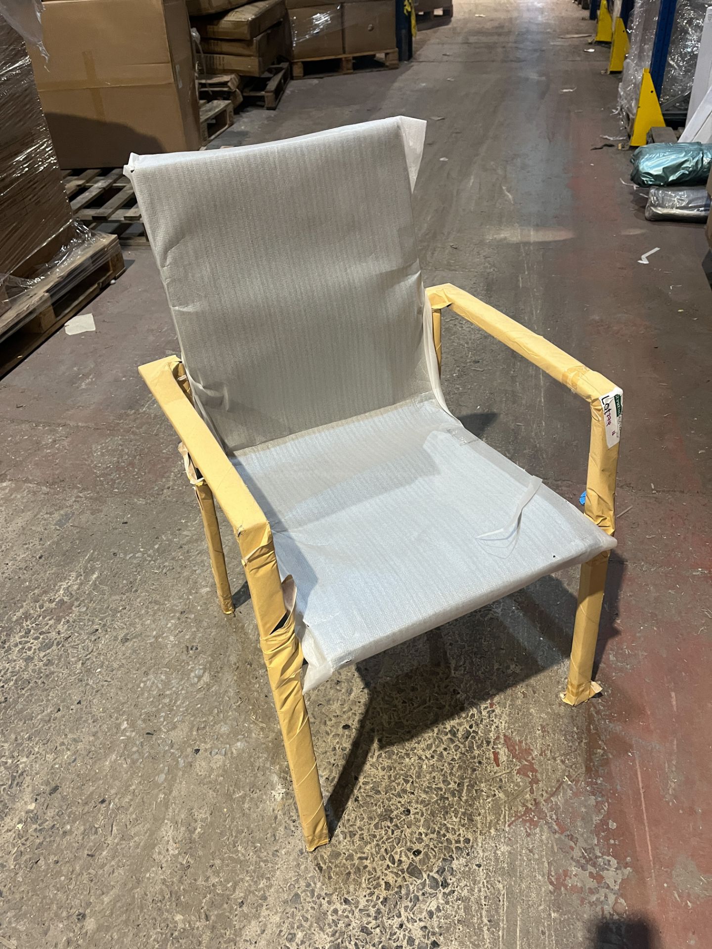 4 X BRAND NEW PREMIUM OUTDOOR DINING CHAIRS R18-2