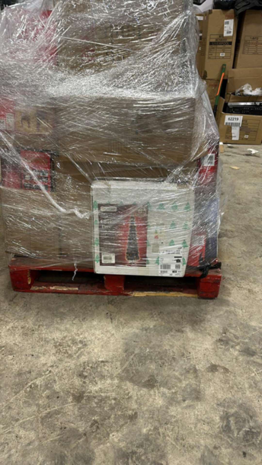 BRAND NEW PALLET OF A LARGE QUANTITY OF ASSORTED CHRISTMAS GOODS (HIGH RETAIL PALLET) - Bild 10 aus 10