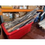 LARGE TUB OF ASSORTED CURTAIN POLES AND BLINDS IN VARIOUS DESIGNS AND SIZES R16