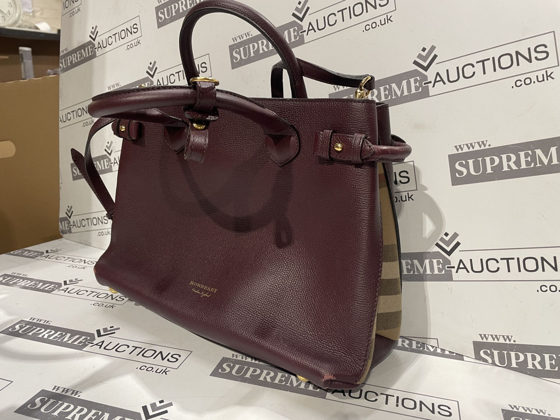 (NO VAT) BURBERRY PURPLE LEATHER AND HOUSE CHECK CANVAS SMALL BANNER TOTE BAG RRP £900