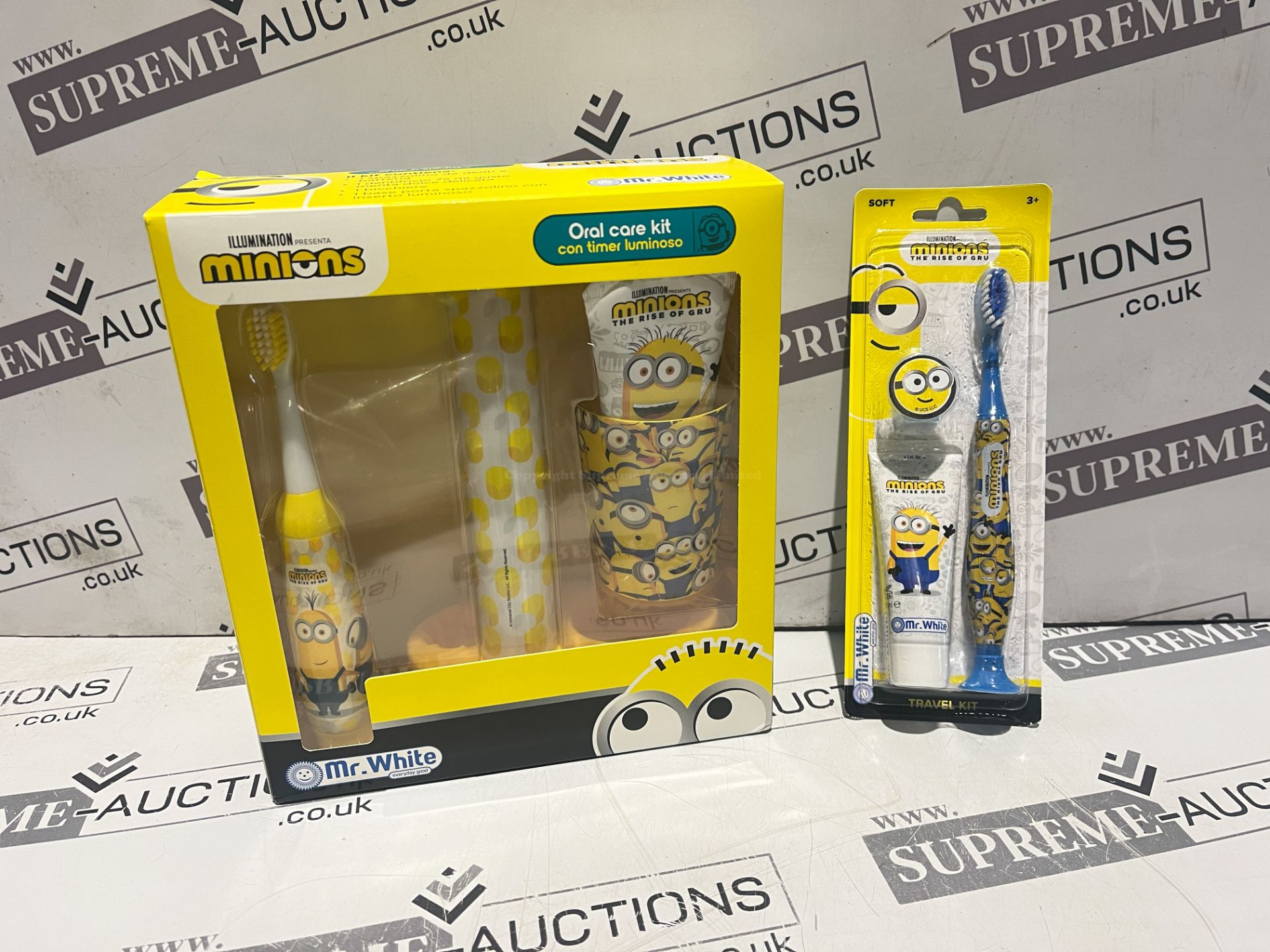 10 X BRAND NEW 2 PIECE CHILDRENS MINIONS ORAL CARE SETS INCLUDING TRAVEL KIT AND ELECTRIC TOOTHBRUSH