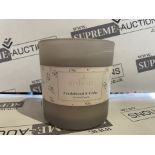 10 X BRAND NEW ARDOUR SANSALWOOD AND CEDAR 575G SOY WAX SCENTED CANDLES R 5.2