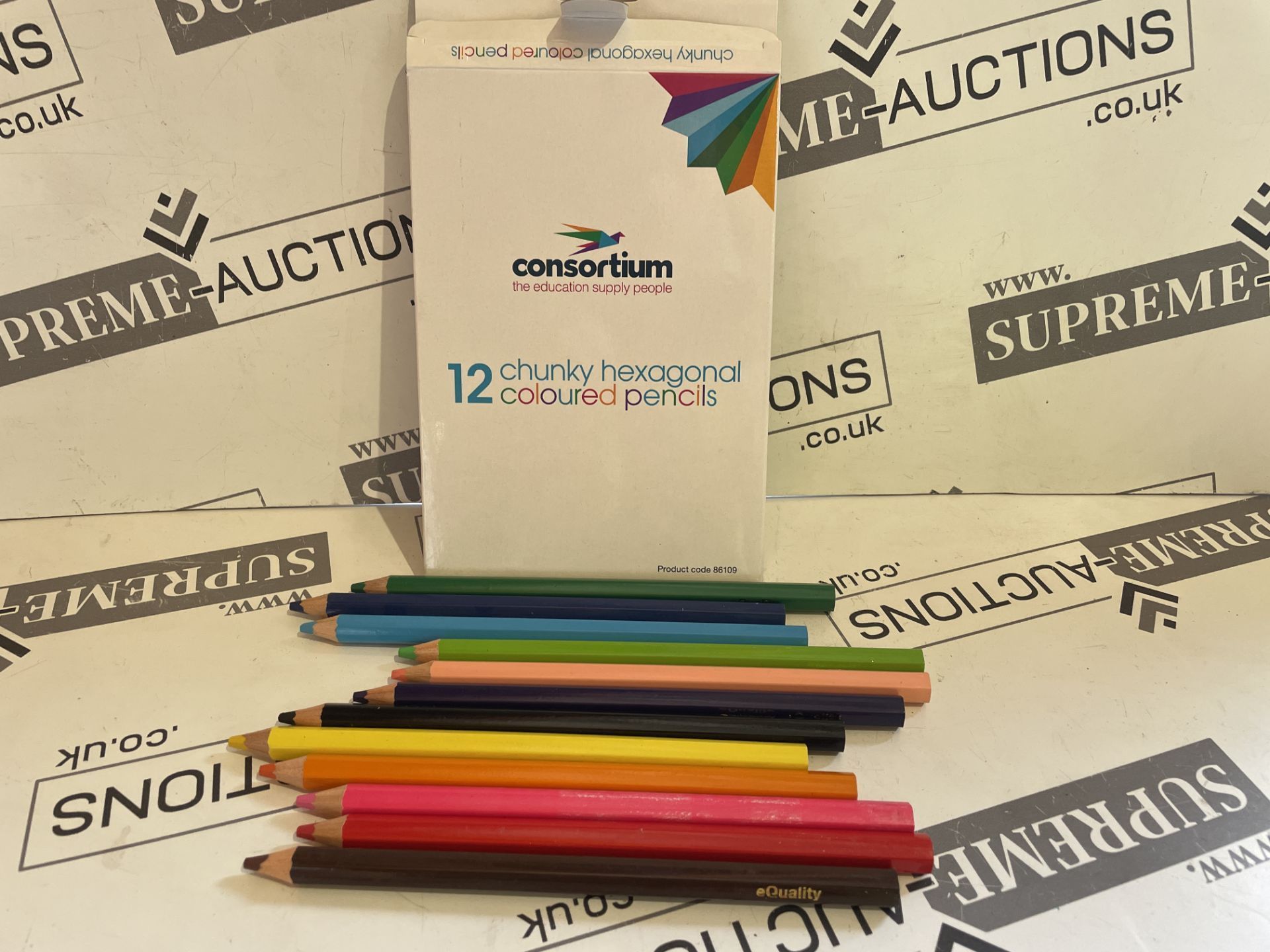 100 X BRAND NEW PACKS OF 12 ASSORTED COLOURING PENCILS R7.1/6.1