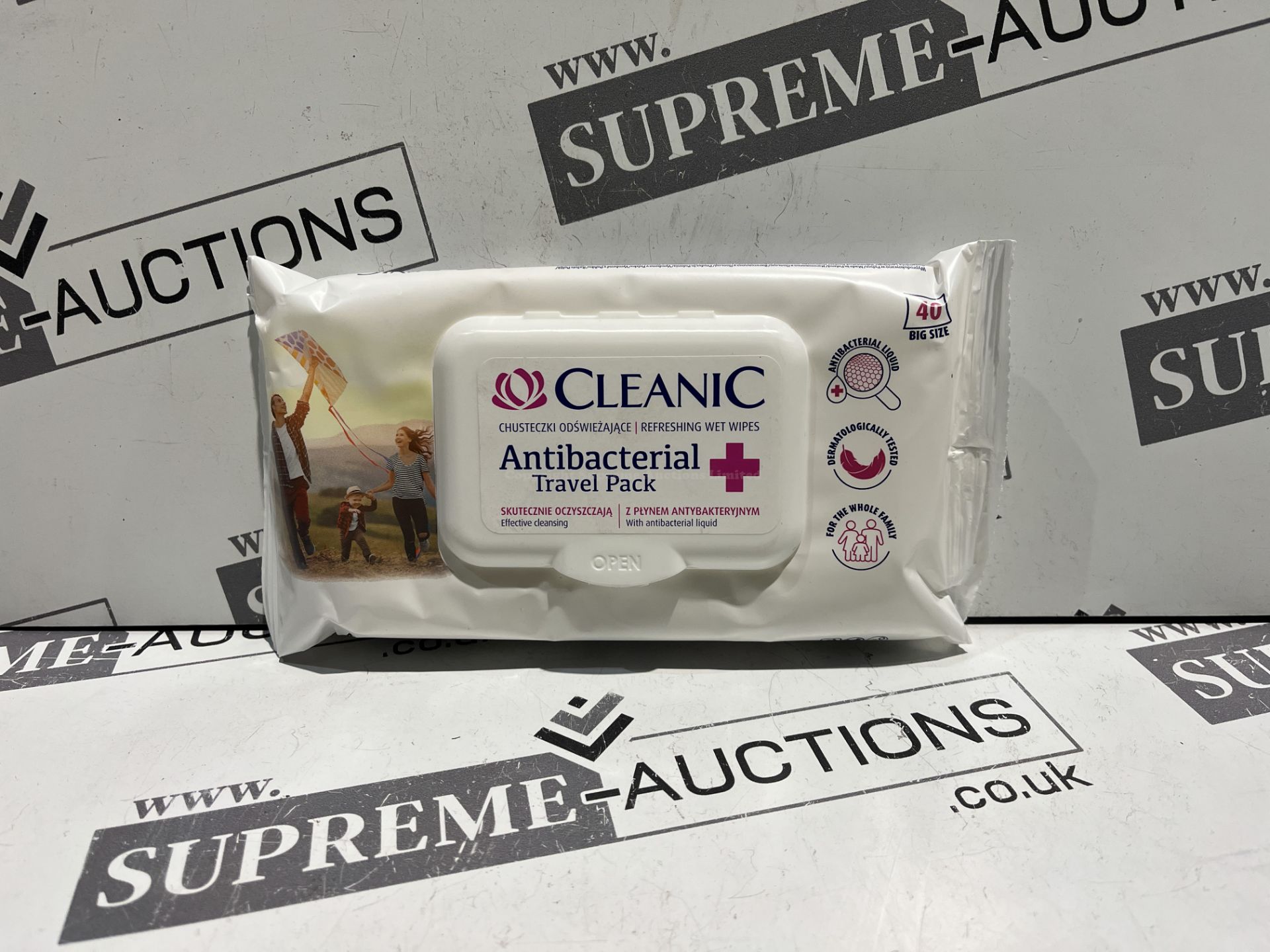 400 X PACKS OF 40 ANTIBACTERIAL WIPES TRAVEL PACK (PLEASE NOTE PAST EXPIRY DATE R7-8)