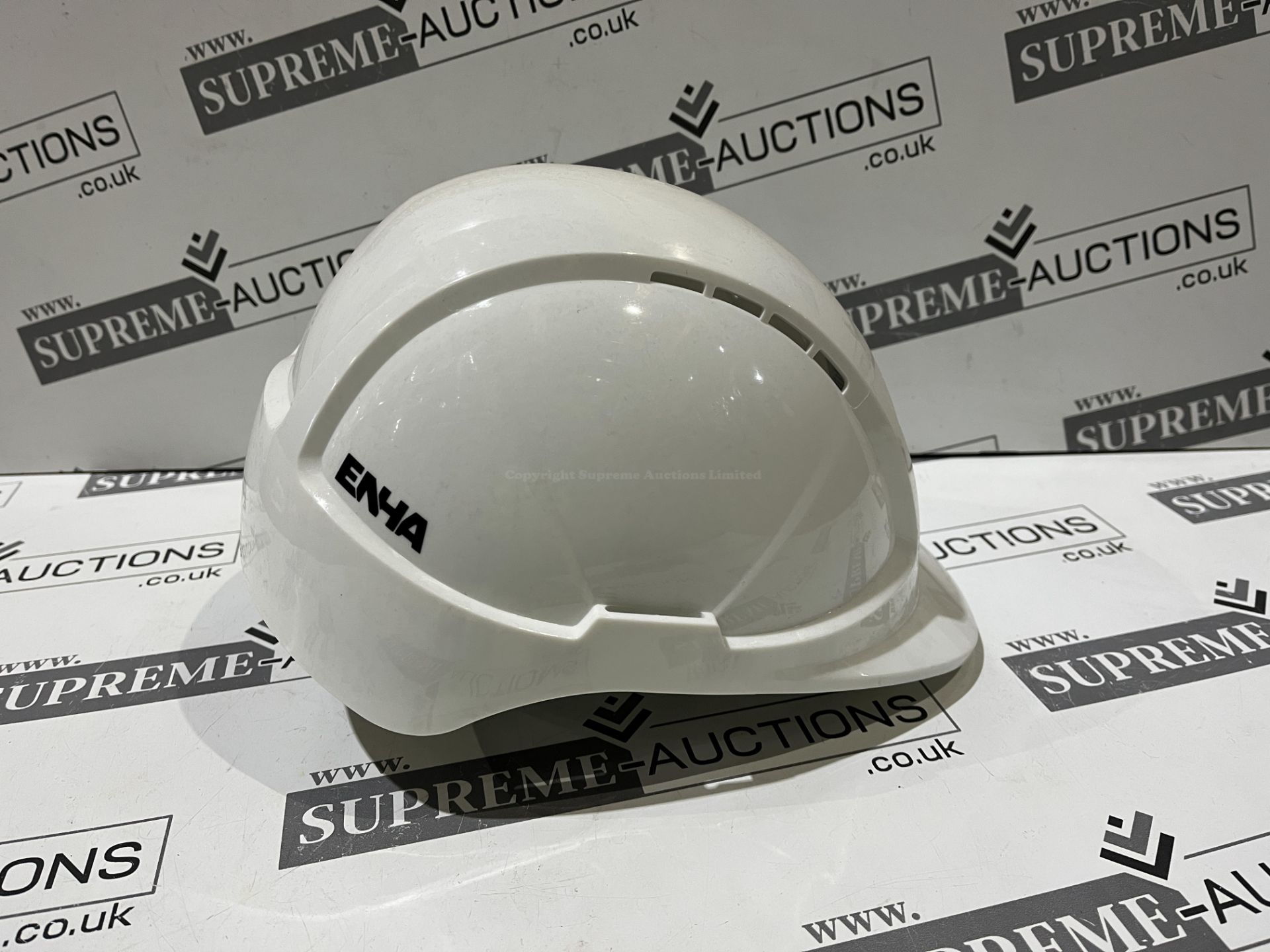 16 X BRAND NEW WHITE PROFESSIONAL HARD HATS R10-7