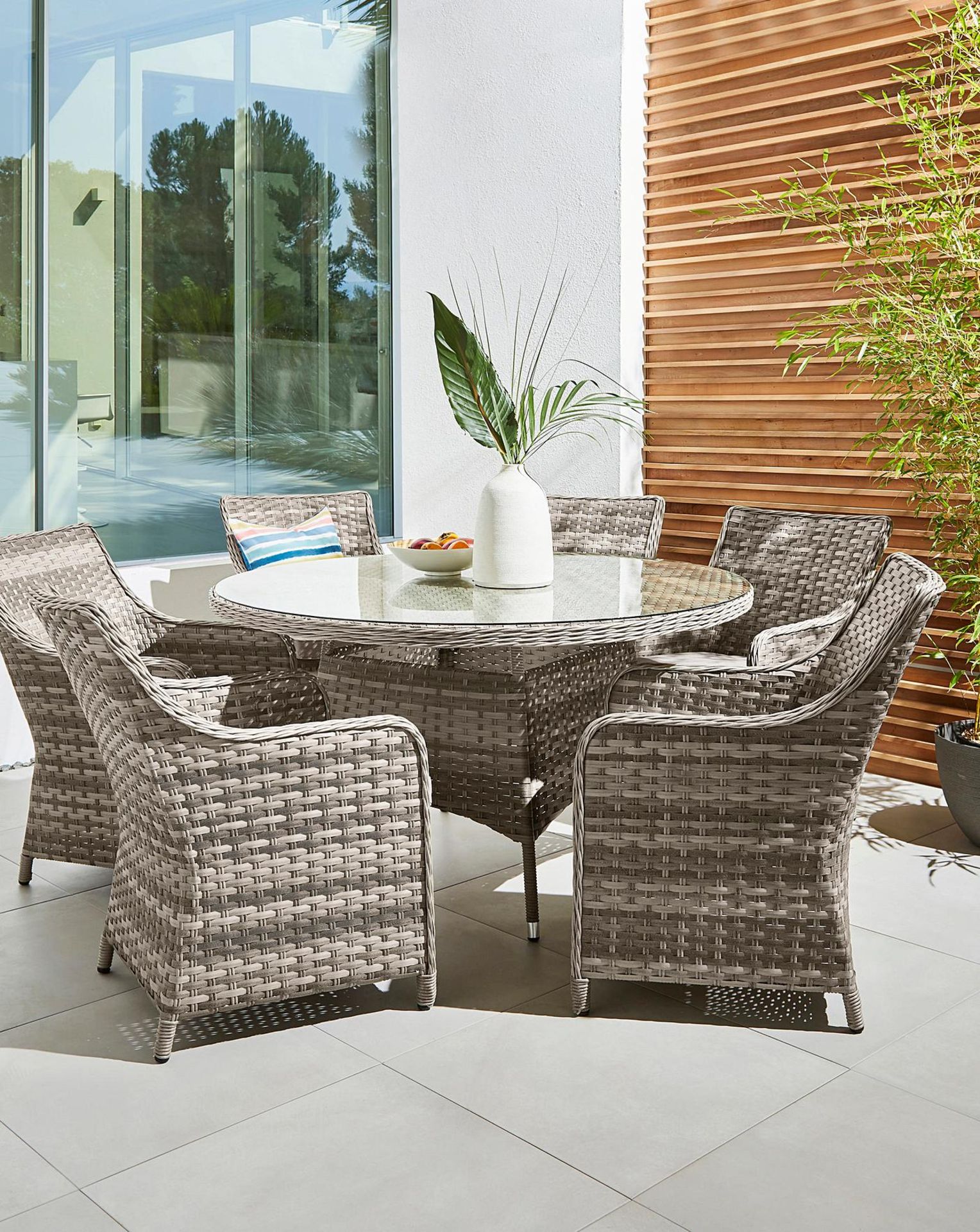 James 6 Seater Dining Set. RRP £1,799. (ROW13A) The James dining set completes with 6 chairs and 1 - Image 3 of 4