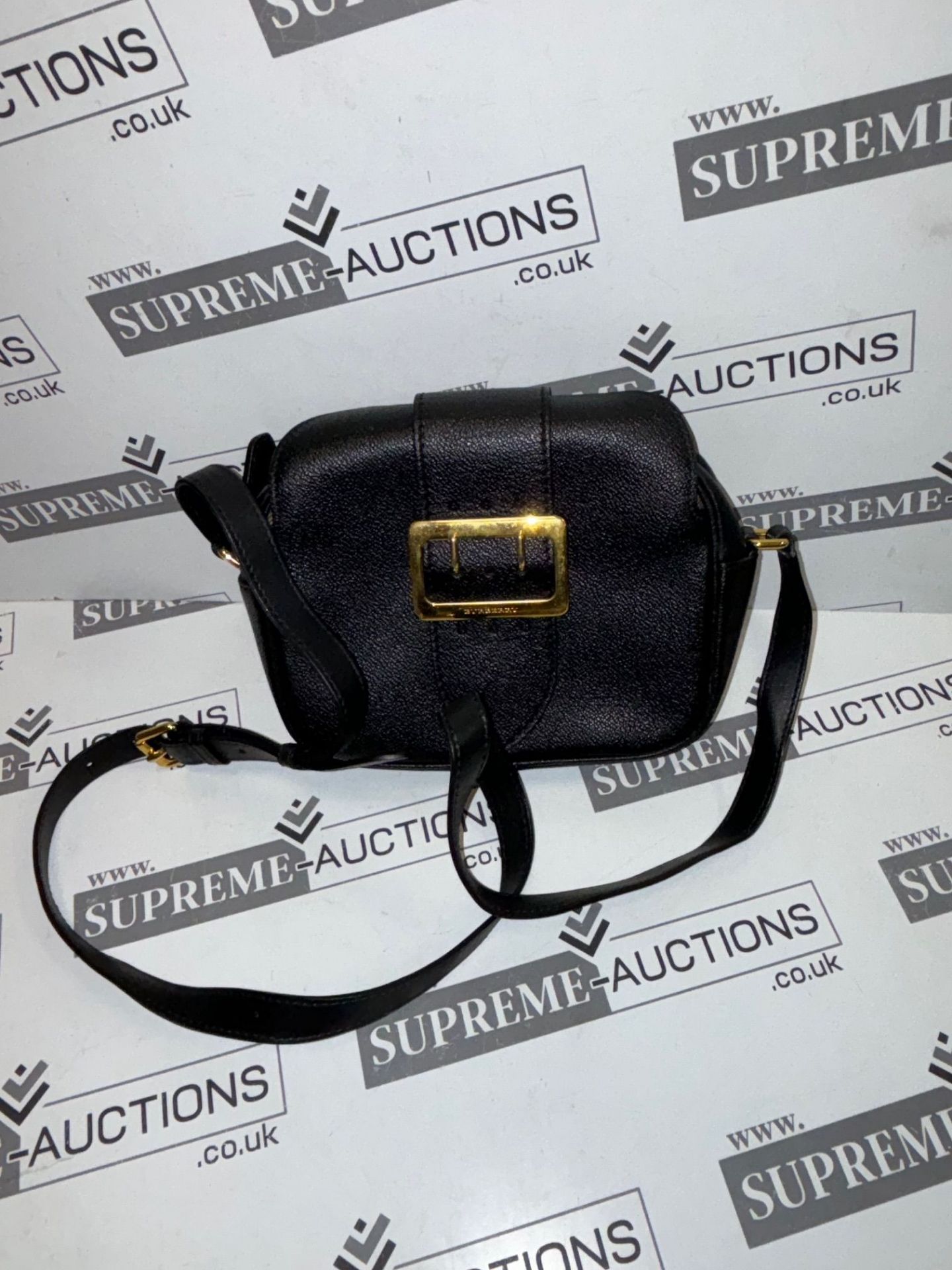 Burberry The Small Leather Buckle Bag in Black 20x18cm. (10.21) - Image 4 of 11