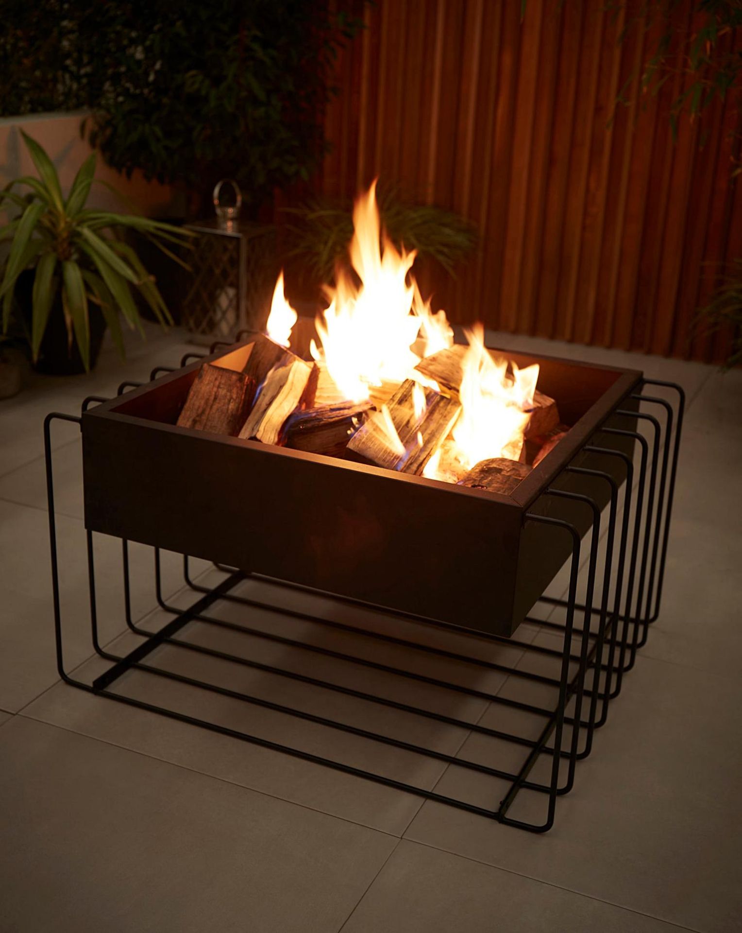 BRAND NEW LA HACIENDA SQUARE FIREPIT WITH WIRE BASE RRP £199 R18-5 - Image 2 of 3