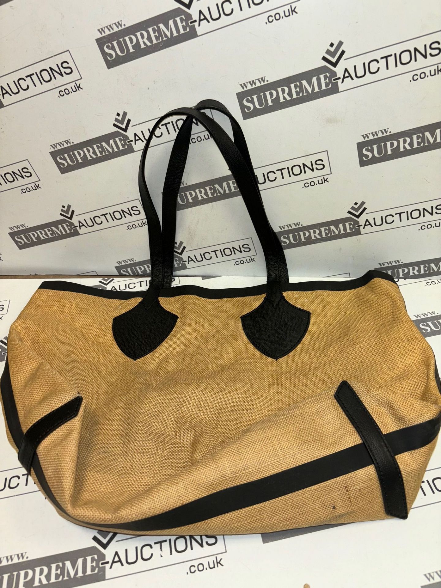 Genuine Burberry The Giant Tote Jute Bag with Leather. RRP £1,150. Spacious and versatile, this - Image 5 of 9