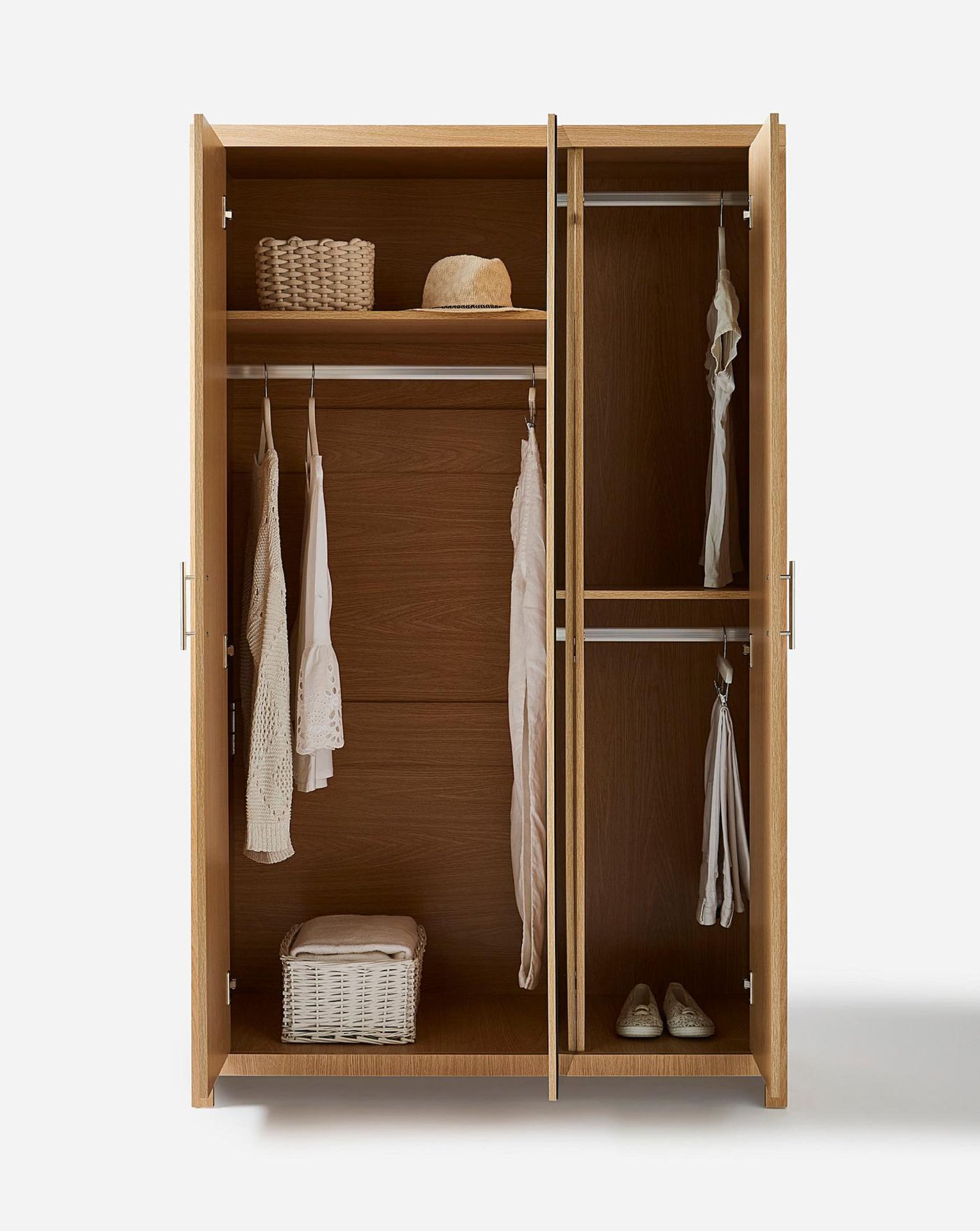NEW & BOXED DAKOTA 3 Door Mirrored Wardrobe - OAK EFFECT. RRP £299. Part of At Home Collection, - Image 3 of 3