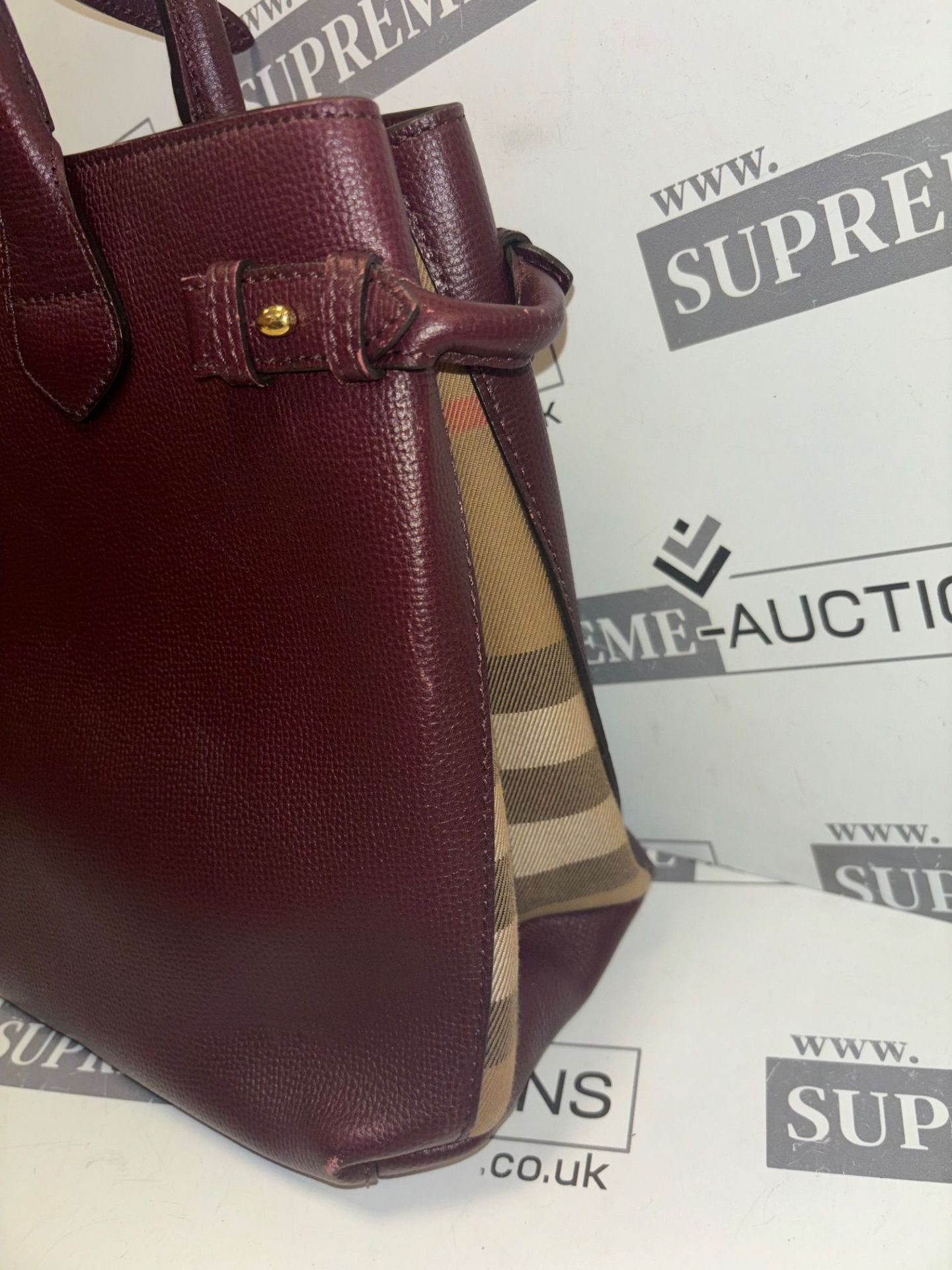 Genuine Burberry Banner In Leather And House Check Mahogany Red Bag. RRP £1,090.00. A structured - Image 6 of 9