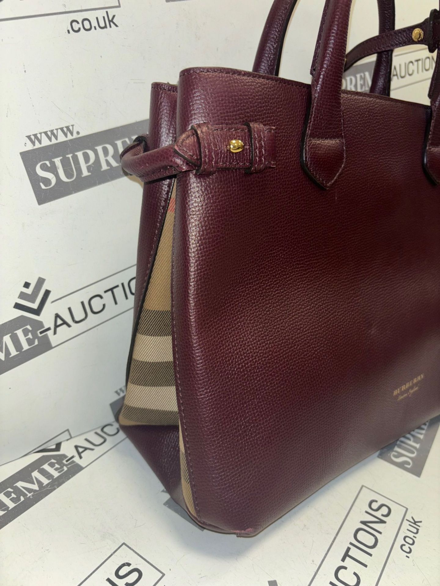 Genuine Burberry Banner In Leather And House Check Mahogany Red Bag. RRP £1,090.00. A structured - Image 7 of 9
