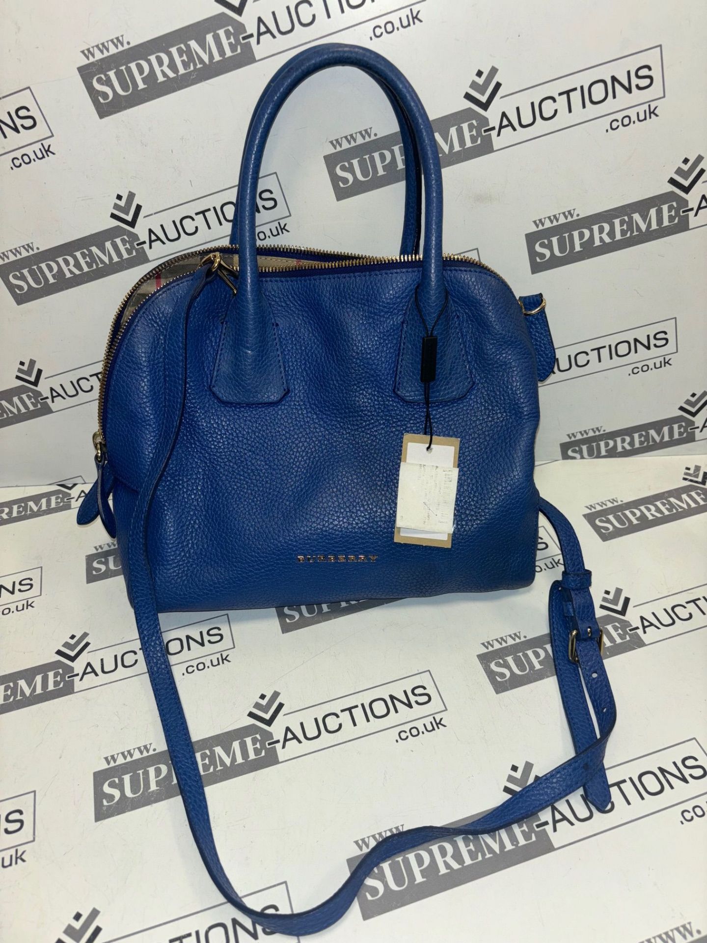 Genuine Burberry Medium Bowling Bag in Blue. RRP £805. This shoulder bag has room for all of your - Image 3 of 9