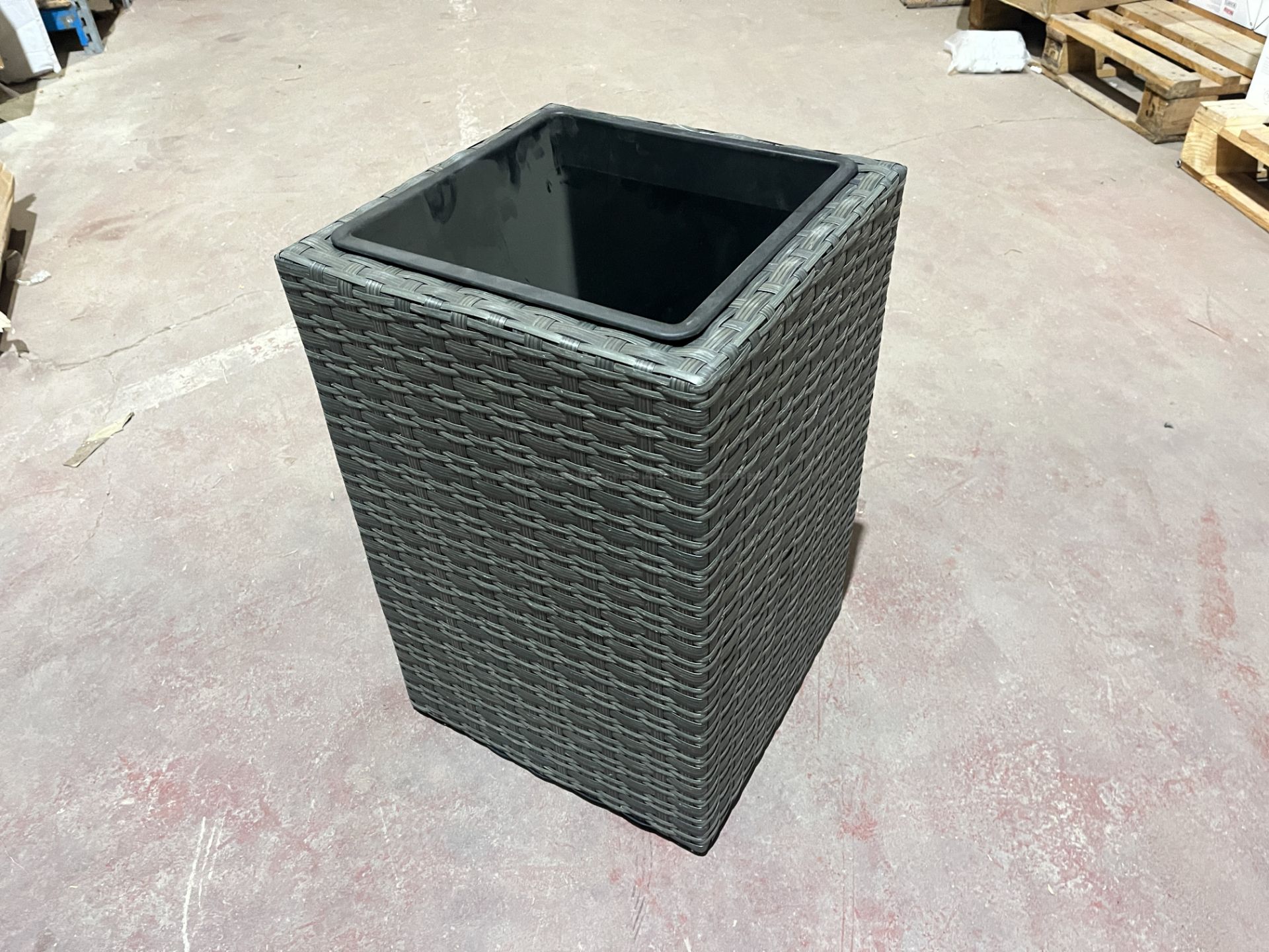 2 X BRAND NEW POTZI SQUARE WICKER PLANTERS R10-12