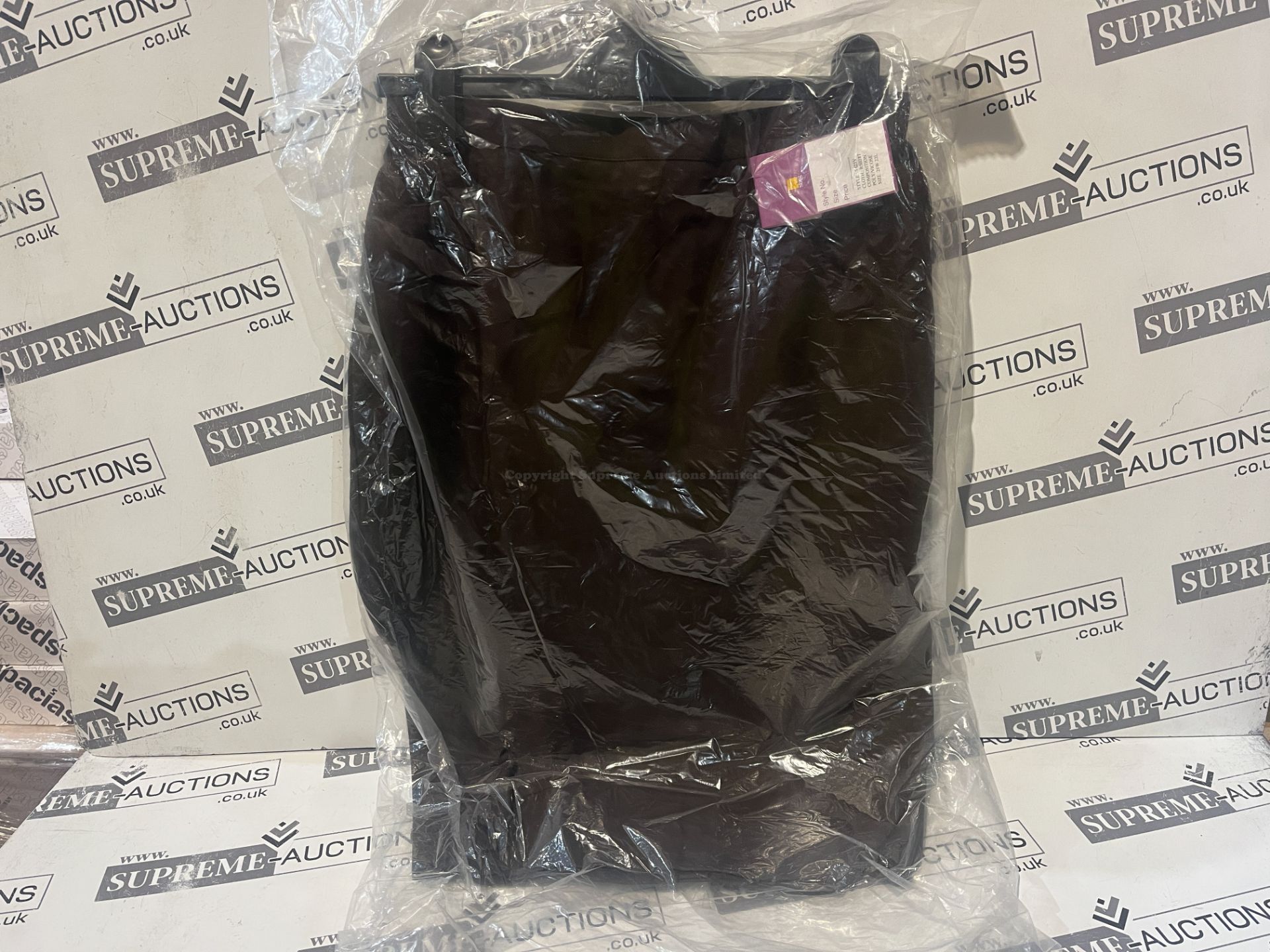 82 X BRAND NEW BROWN SKIRTS (SIZES MAY VARY) R15-7