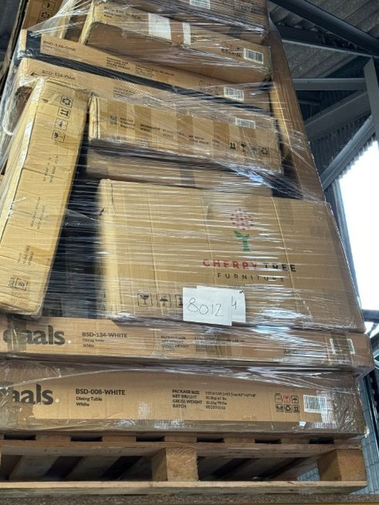 Mixed pallet of customer returns (ER) Pallet may Contain: Dinning Tables / Sideboards / Folding