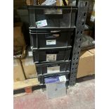 LARGE QUANTITY OF CORNER CONNECTORS IN 5 TRAYS R9-10