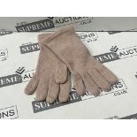 160 X BRAND NEW PAIRS OF PALE PINK WOOLY GLOVES R9-2