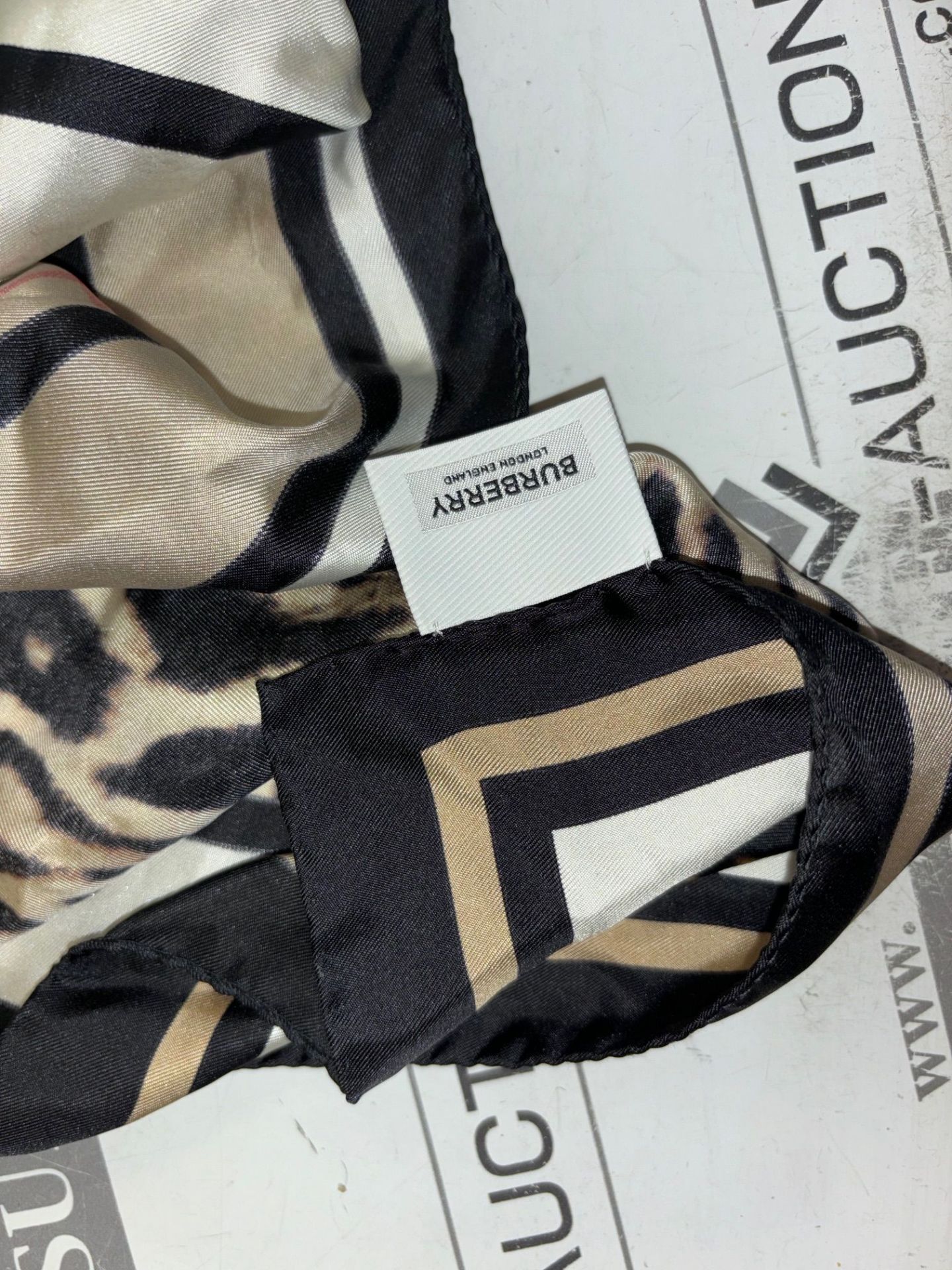 Genuine Burberry Vintage Check And Animal Print Silk Scarf 30/28 - Image 5 of 5