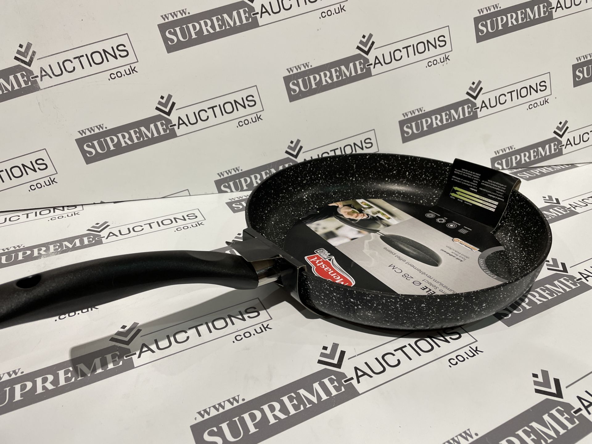 12 X BRAND NEW MENASTYL BLACK PREMIUM 26CM FRYING PANS R15-3