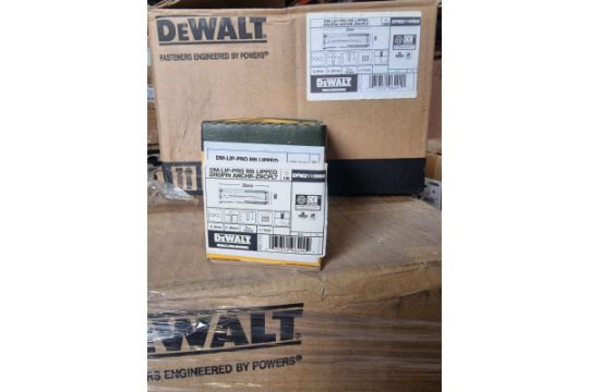 Trade Lot 176 x New Boxes of 100 Dewalt DM-LIP-PRO M6 Lipped DropIn Anchr-ZncPlt DFM2110000. RRP £