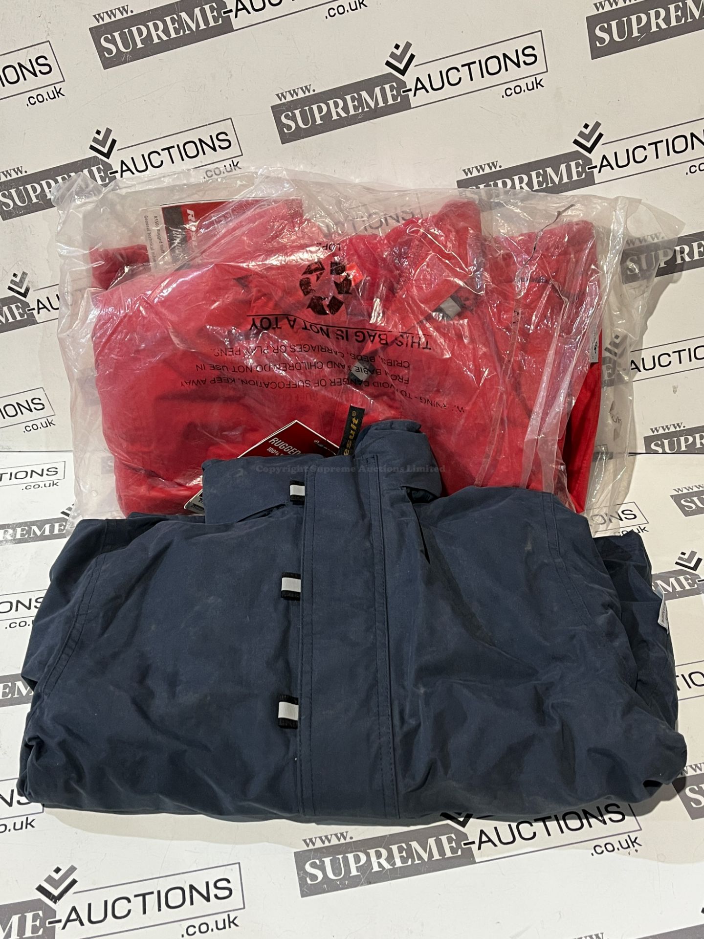 (NO VAT) 16 X BRAND NEW CHILDRENS JACKETS IN VARIOUS DESIGNS AND SIZES LPT