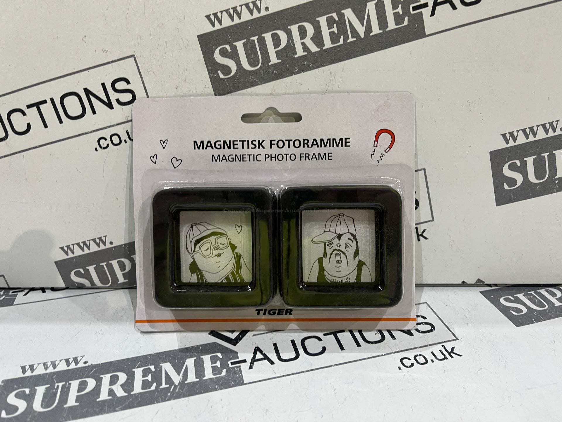 192 X BRAND NEW SETS OF 2 MAGNETIC PHOTO FRAMES R16-2