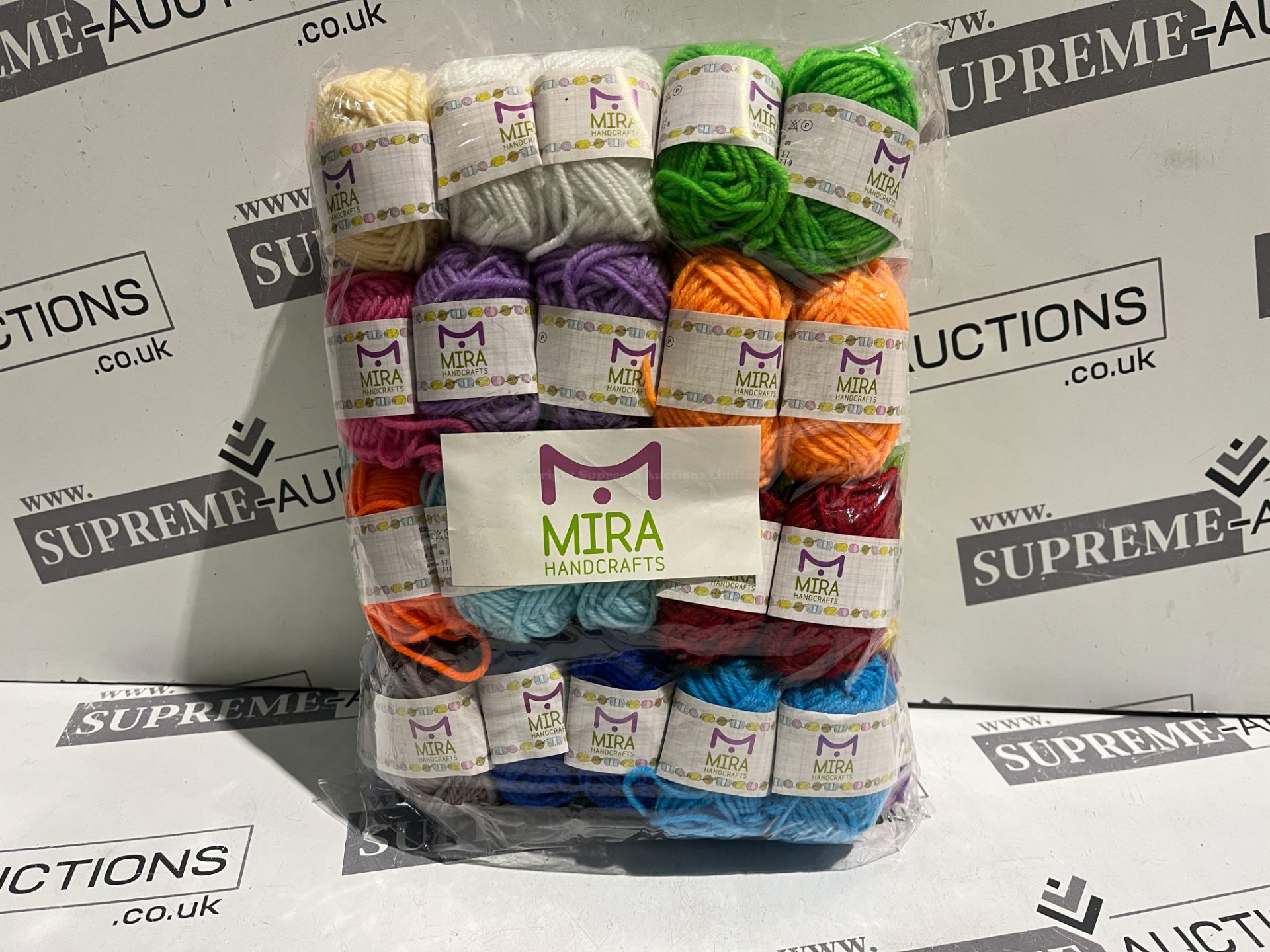 10 X BRAND NEW PACKS OF 24 MOZART ASSORTED YARN ROLLS R3-7