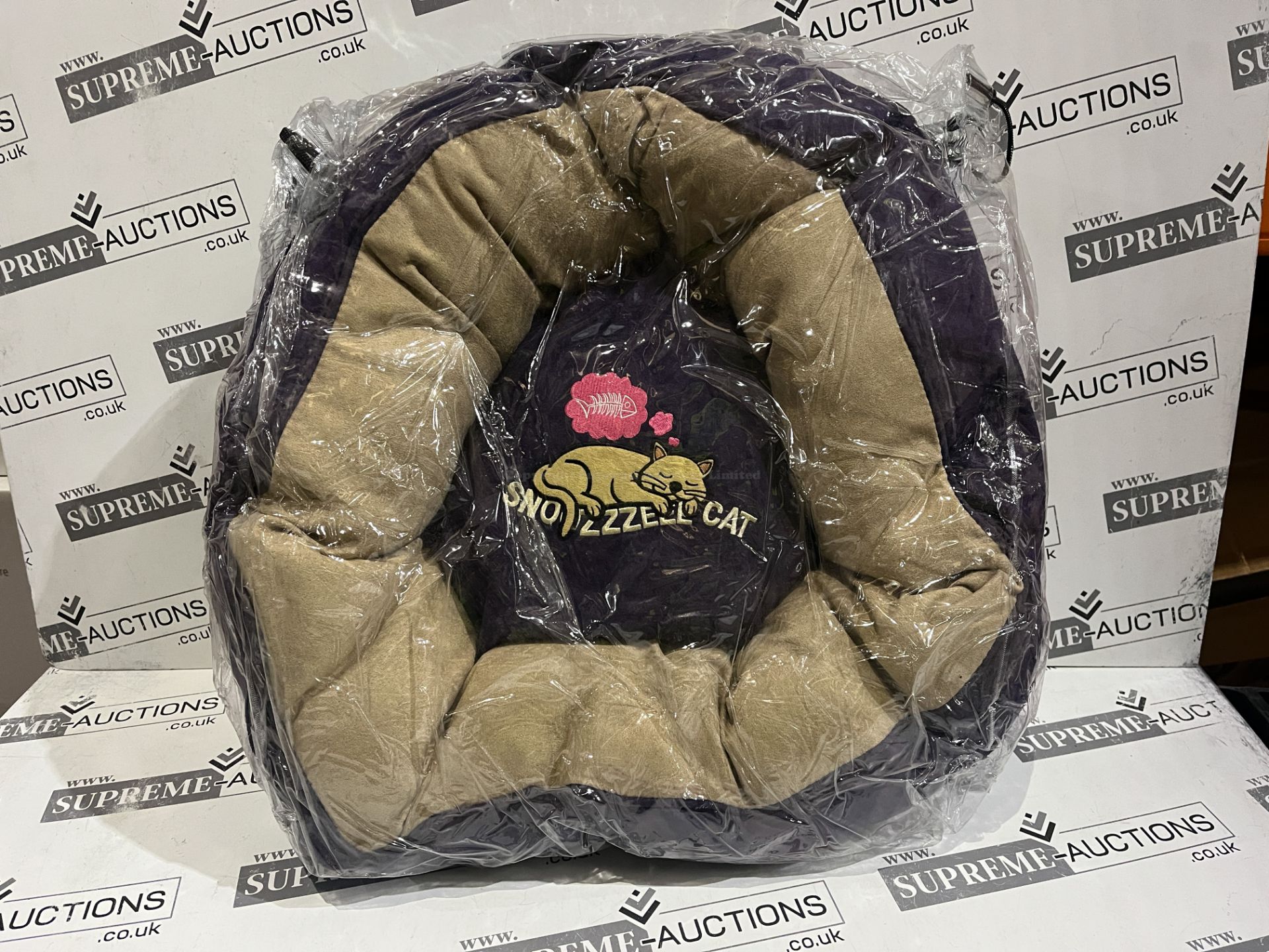 8 X BRAND NEW SNOOOZZZZEEEE PURPLE OVAL LUXURY PET BEDS R10-9