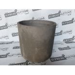 10 X BRAND NEW LARGE LIGHT CONCRETE PLANTERS R15.2/9.1/1.1