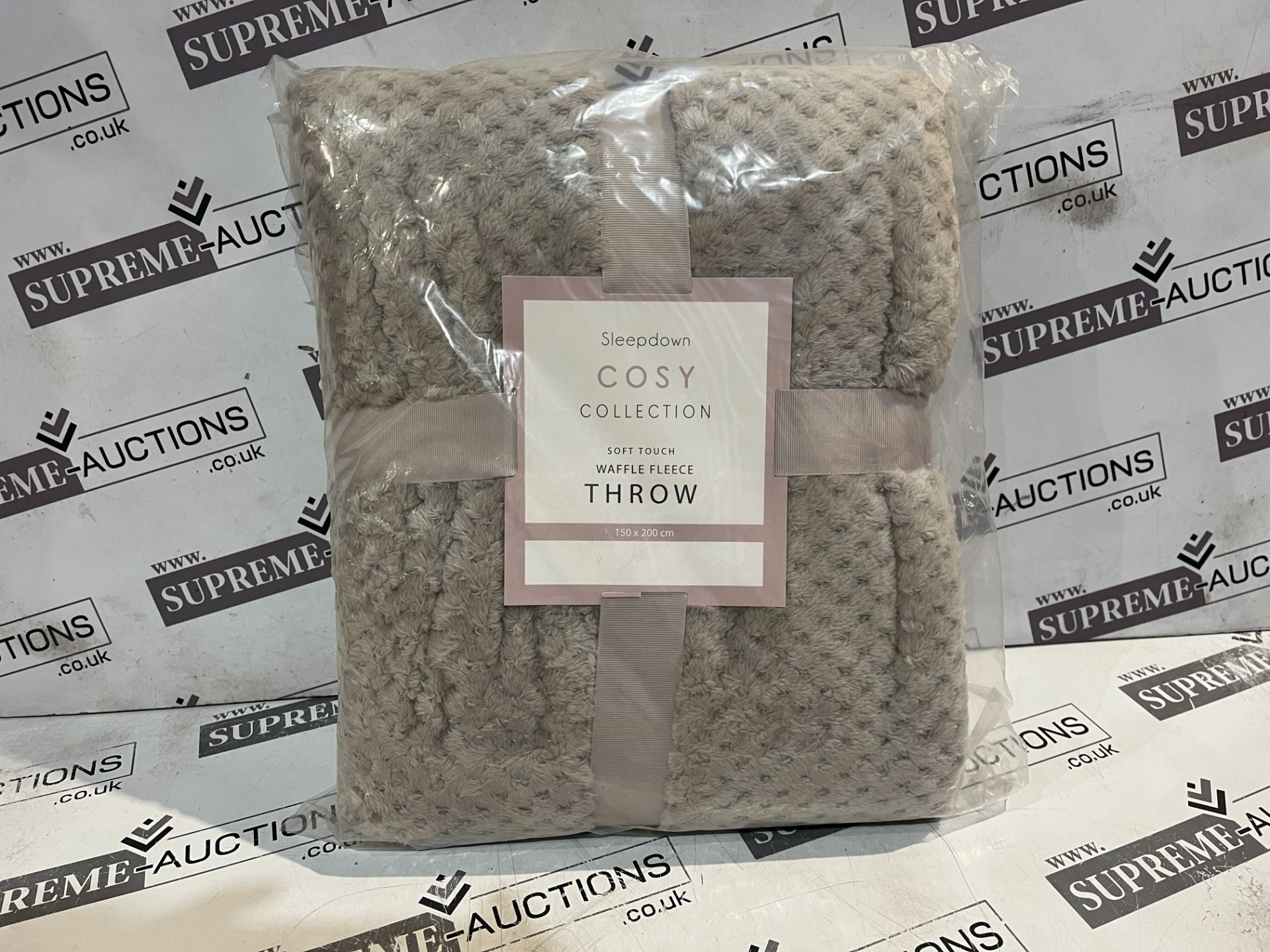 4 X BRAND NEW SLEEPDOWN COSY COLLECTION SOFT ROUCH WAFFLE FLEECES 150 X 200CM R16-4