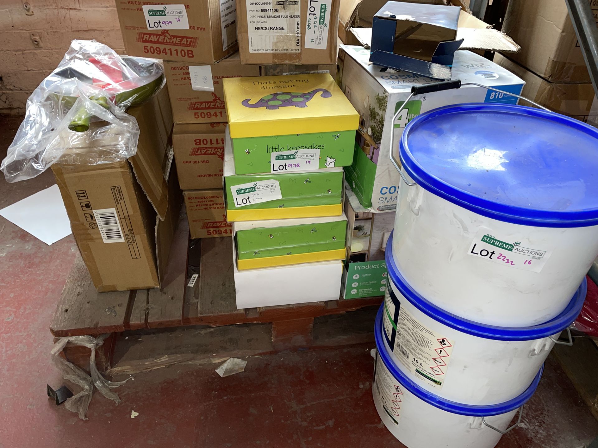 MIXED LOT INCLUDING FRYING PANS, LIGHTS, WATER BASED STRUCTURAL ADHESIVE ETC R16-11