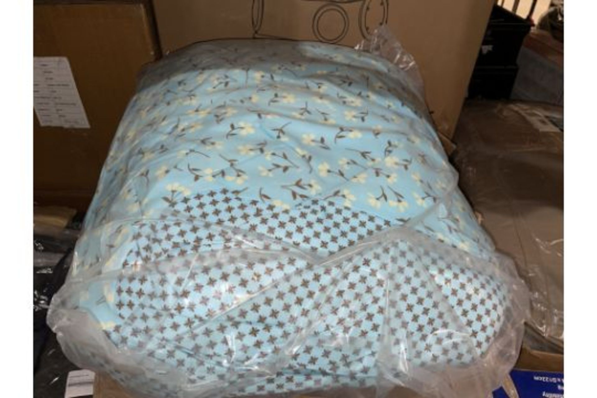 4 X BRAND NEW SNOOOZZZEEE BLUE FLORAL LARGE LUXURY PET BEDS R18-4
