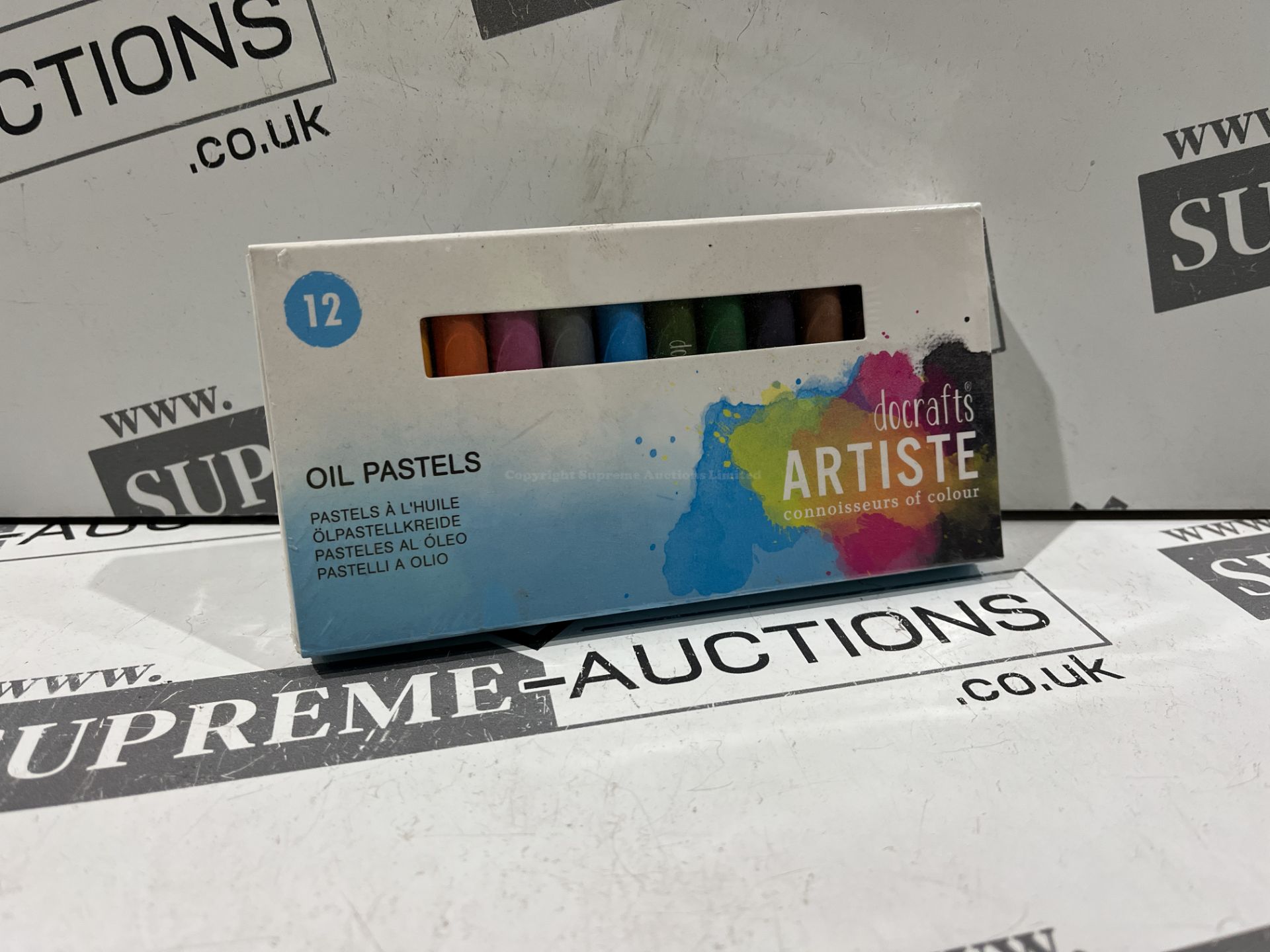 50 X BRAND NEW PACKS OF DOCRAFTS ARTISTE ASSORTED OIL PASTELS R9-7