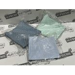 30 X BRAND NEW PACKS OF 25 30 X 34CM CLEANING CLOTHS R9-2