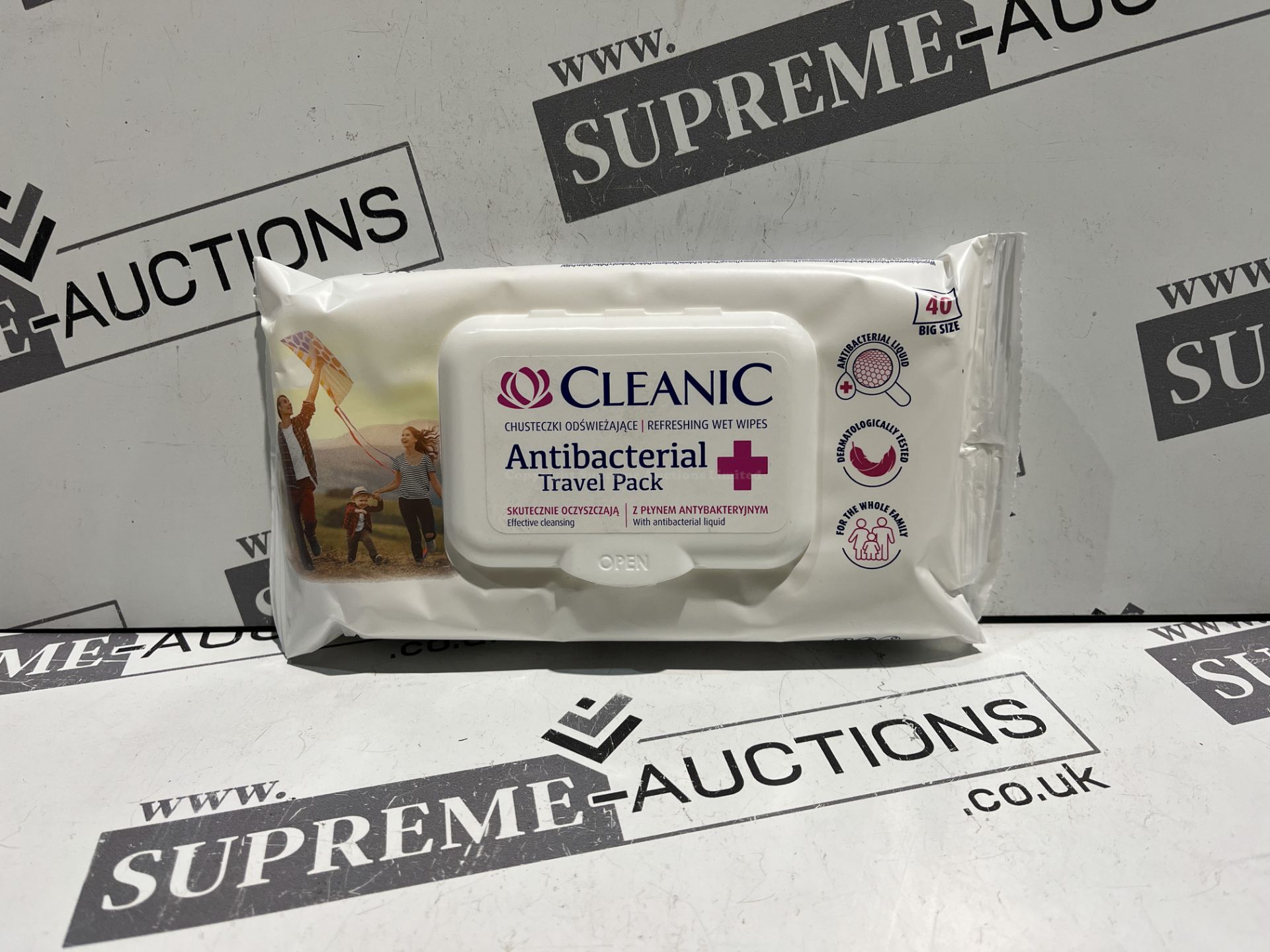 400 X PACKS OF 40 ANTIBACTERIAL WIPES TRAVEL PACK (PLEASE NOTE PAST EXPIRY DATE R7-8)