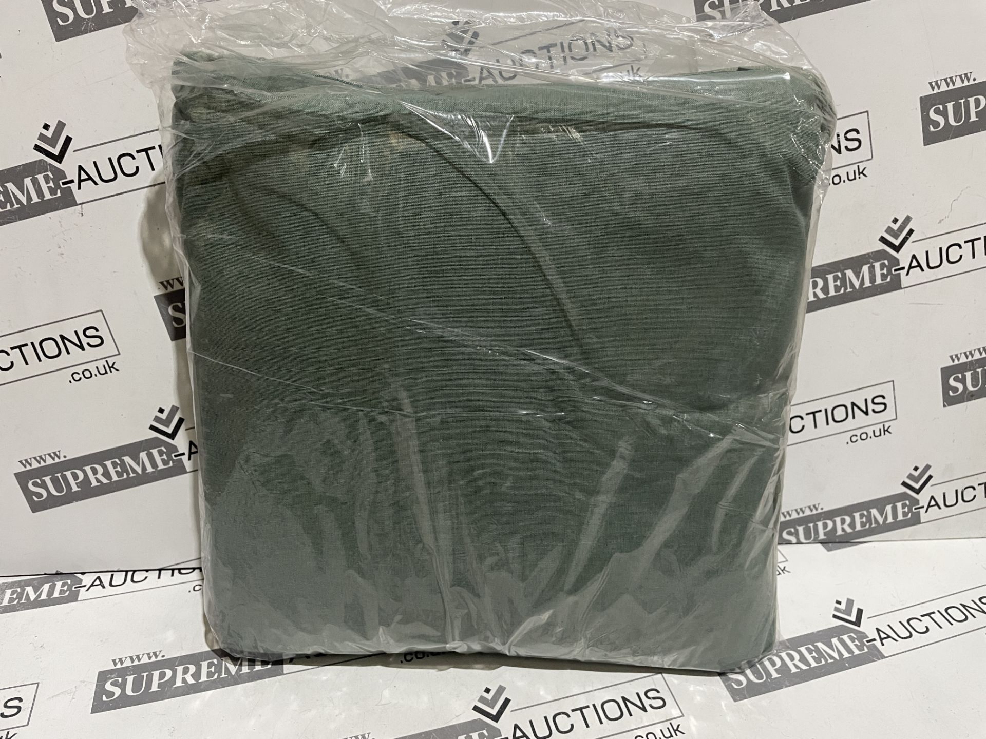 12 X BRAND NEW GREEN SCATTER CUSHIONS R10-11