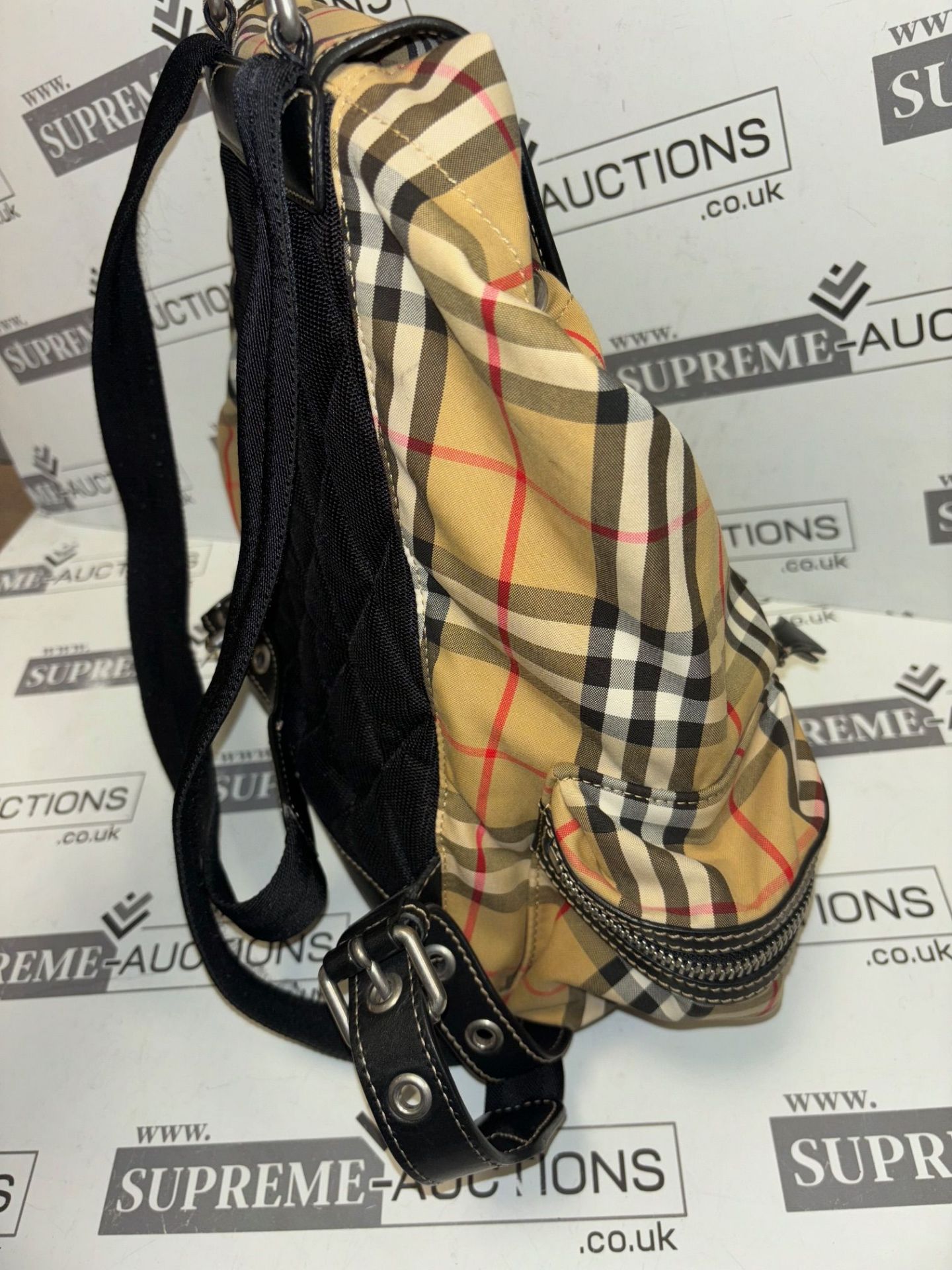 Burberry check backpack.35x35cm - Image 8 of 10