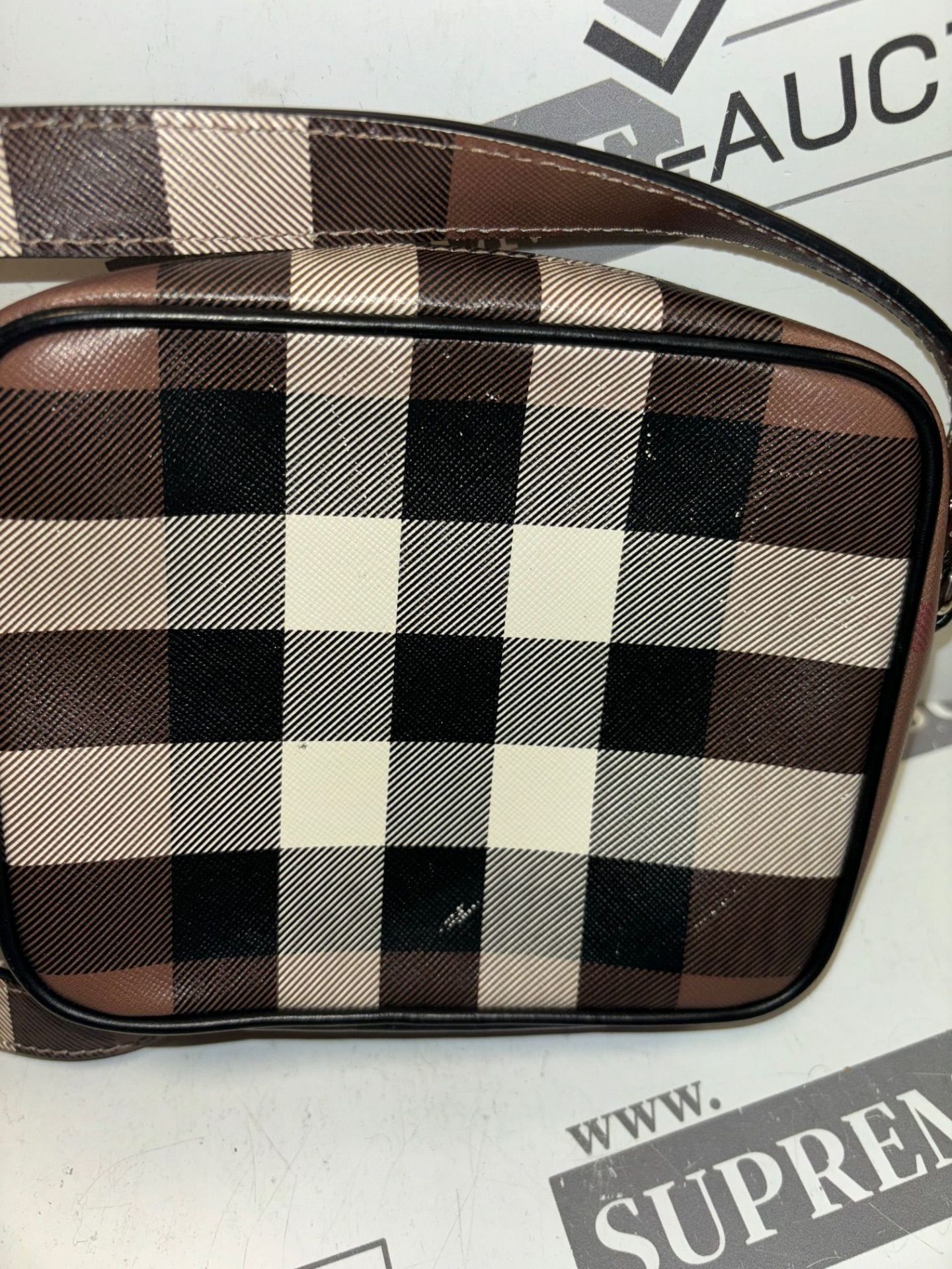 Burberry Shoulder Bag Check Coated Canvas Brown. 16x13cm. - Bild 7 aus 9