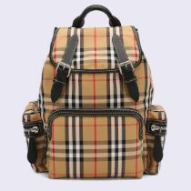 Burberry check backpack.35x35cm