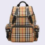 Burberry check backpack. 35x35cm