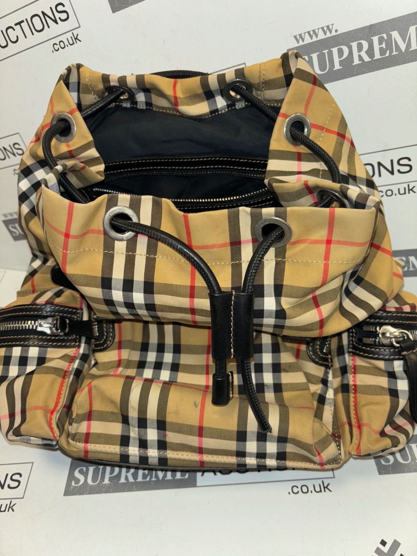 Burberry check backpack.35x35cm - Image 9 of 10