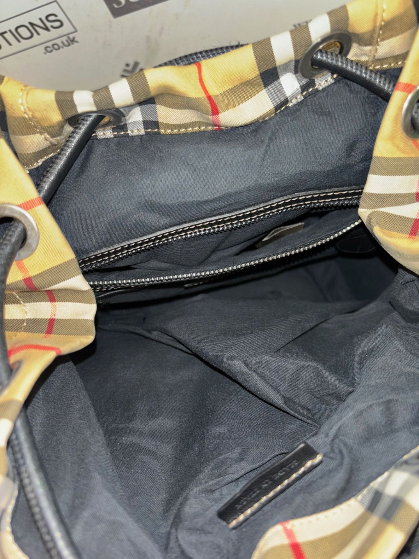 Burberry check backpack.35x35cm - Bild 10 aus 10