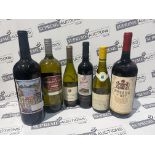 MIXED LOT CONTAINING 12 X BOTTLES OF wine Posada DEL REY and maconvilla, Etc